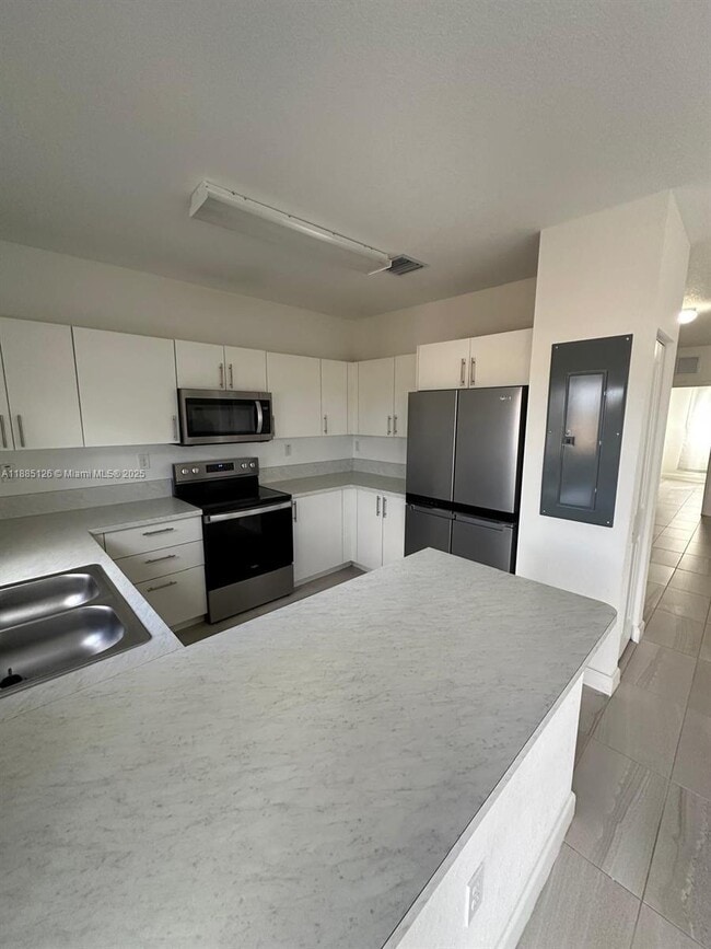 Building Photo - 1238 NW 4th Ln