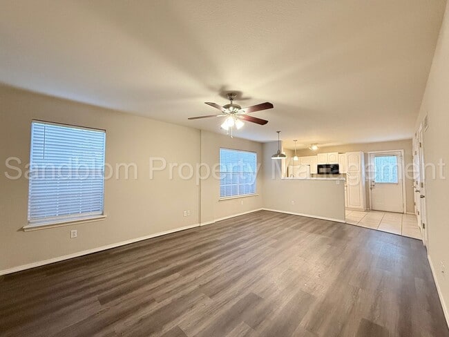 Building Photo - 4031 Rawson Rd