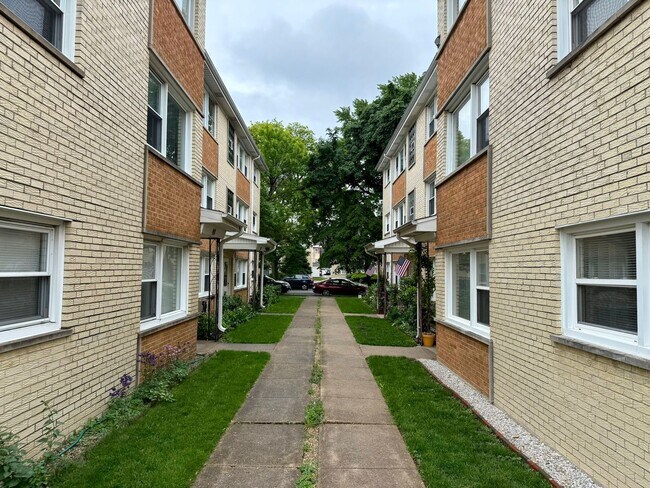 Foto del edificio - 4923 N Lester Ave