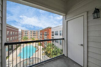 Building Photo - 6363 San Felipe St