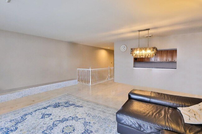 Building Photo - 300 Gorge Rd