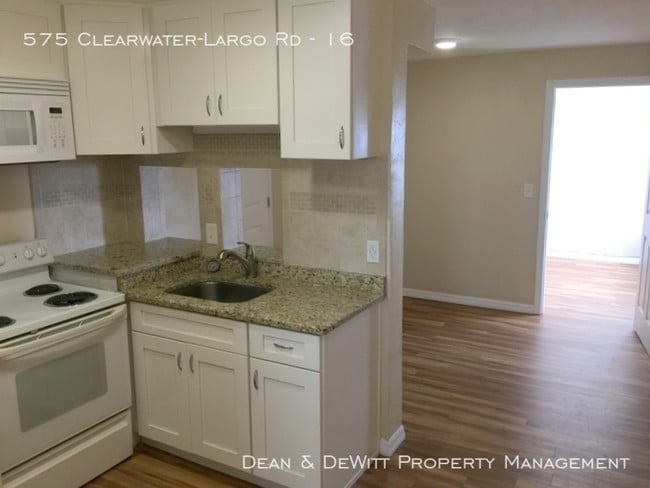 Building Photo - 1 Bed/1 Bath - Unit 16
