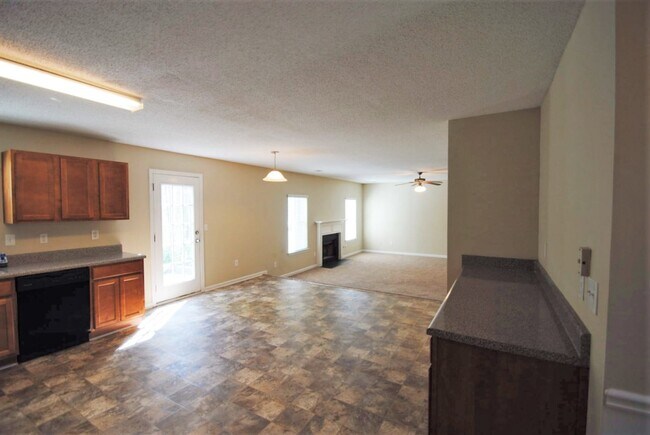 Building Photo - 8648 Goswell Dr