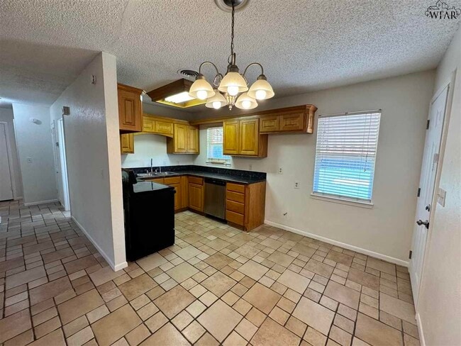 Building Photo - 1702 Cimarron Trail