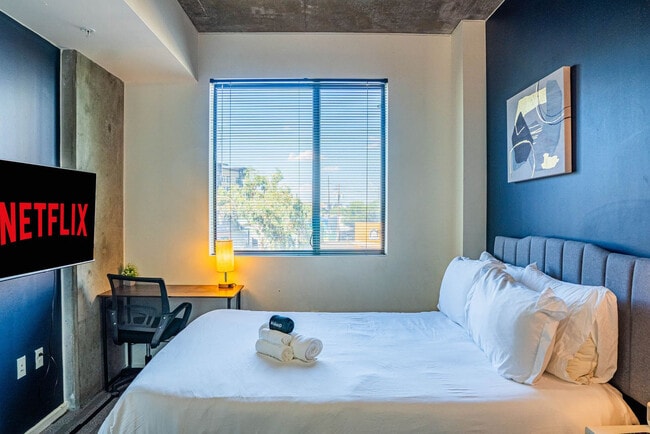 Foto del edificio - 333 E Roosevelt St