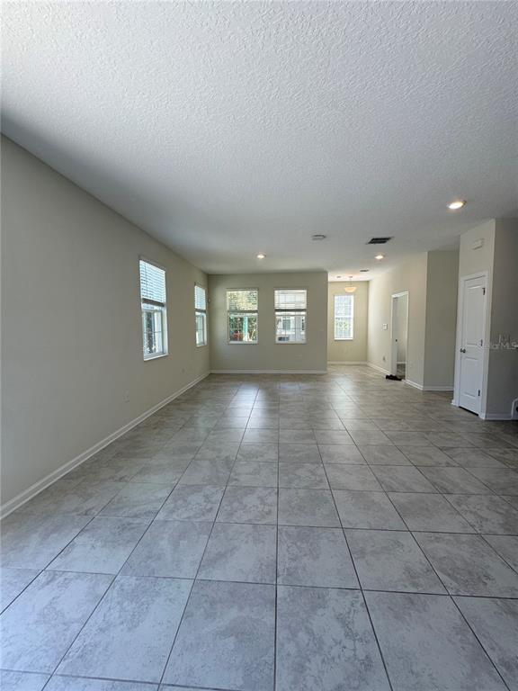 Foto del edificio - 1350 SHINNECOCK