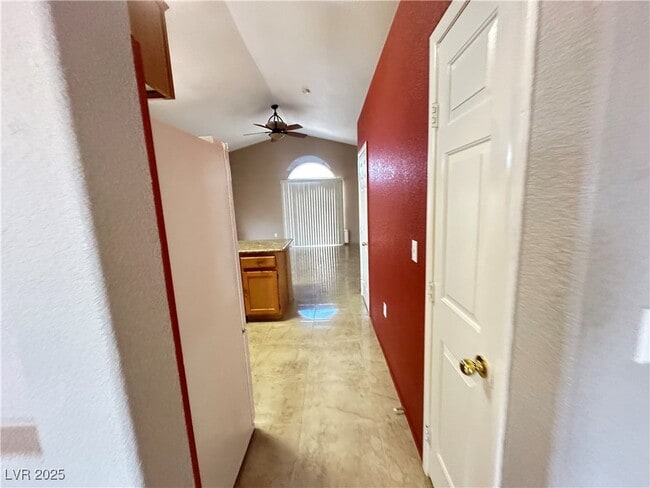 Building Photo - 9522 Lavarun Ct