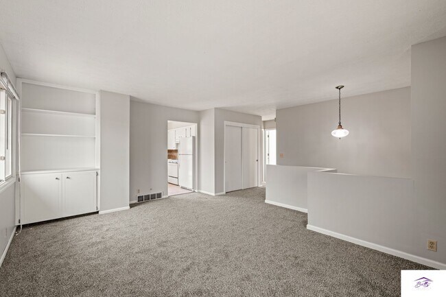 Foto del edificio - 2664/2666 N 93rd St