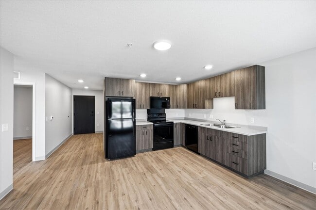 Interior Photo - Snelling Yards