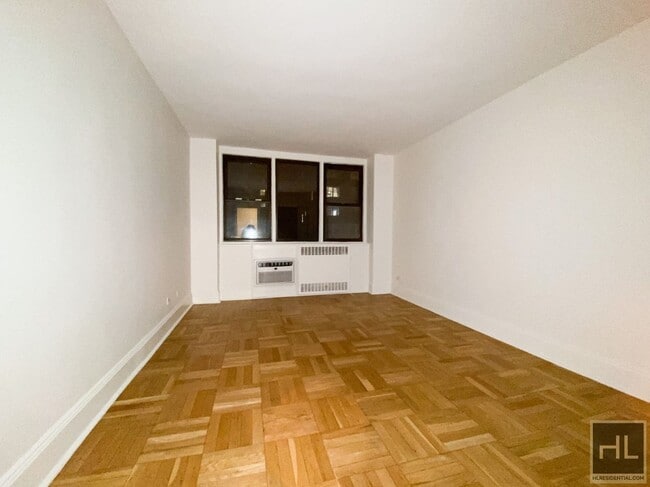 Building Photo - East 79th Street