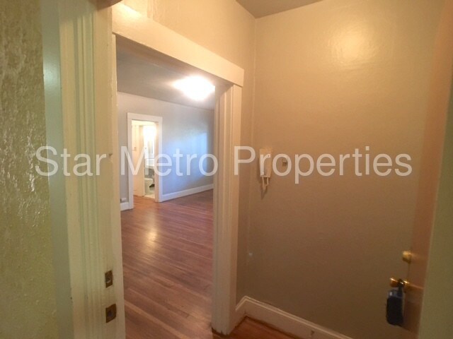 Foto del edificio - 2504 NE Hoyt St