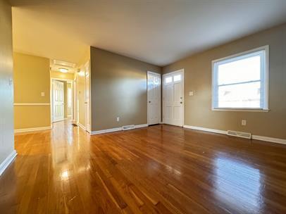 Building Photo - 1040 Juniper Dr