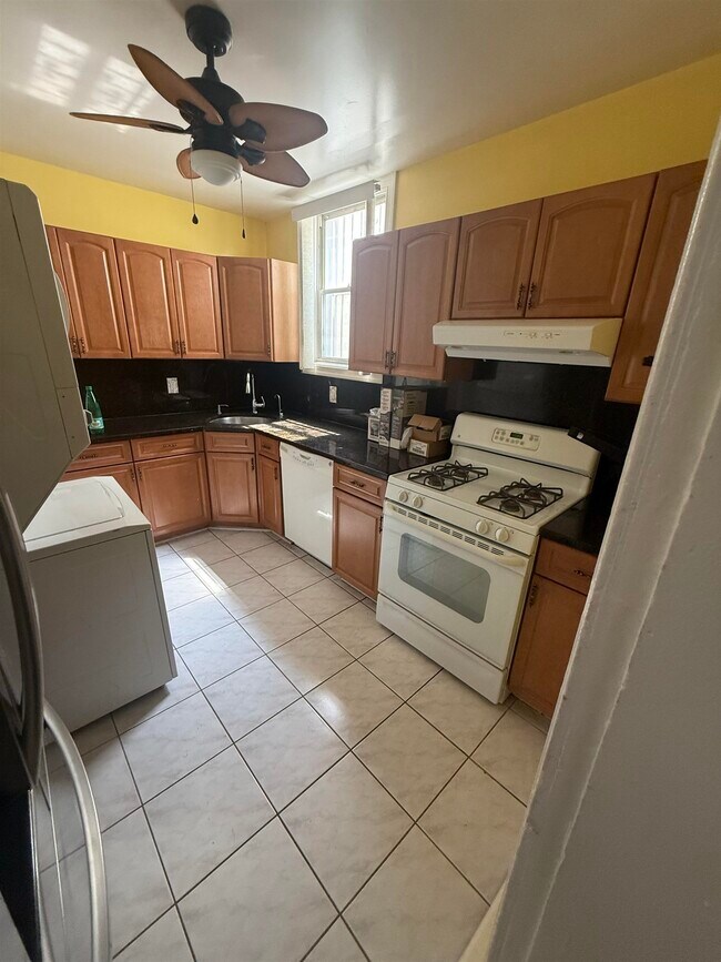 Foto del edificio - 417 42nd St
