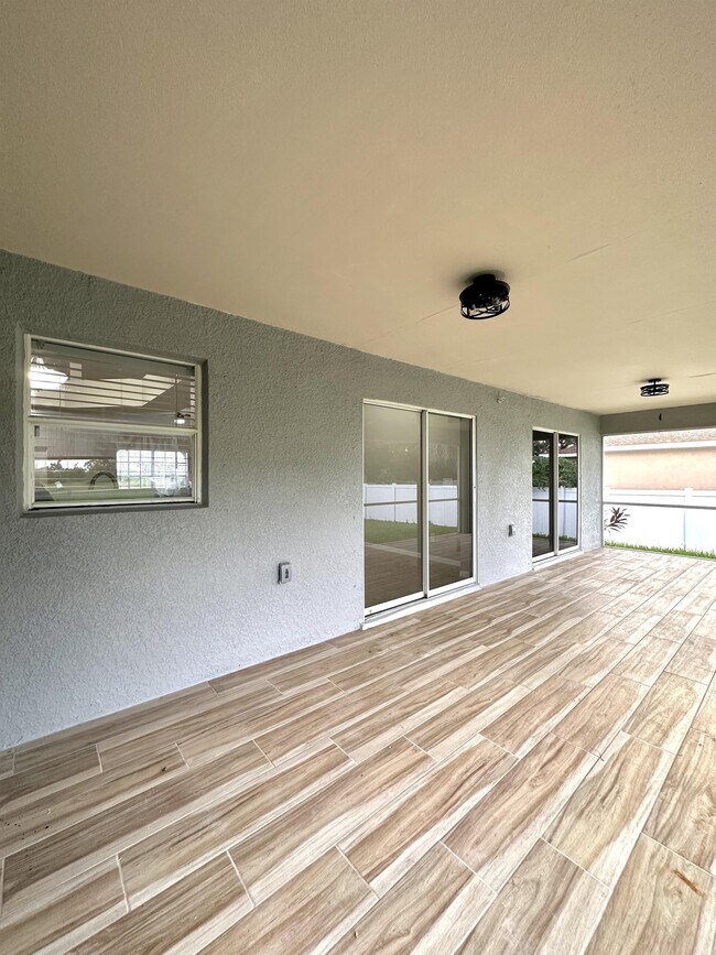 Foto del edificio - 2931 NW 9th Terrace