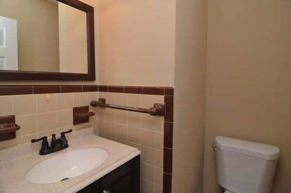 Foto del edificio - 1543 Crown St