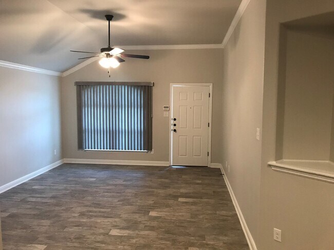 Foto del edificio - 2 bed/2 bath Duplex near Bunny Trail