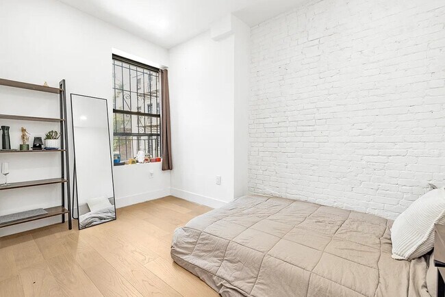 Foto del edificio - 107 First Avenue