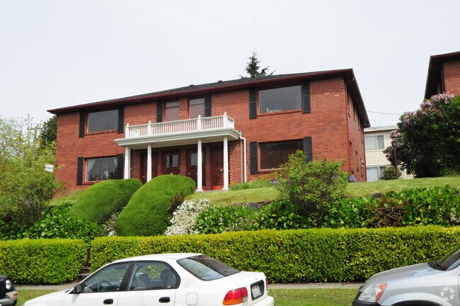 Building Photo - 702 N 41st St