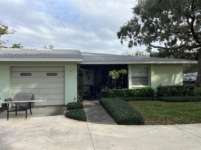 Building Photo - 2833 Orange Tree Cir N