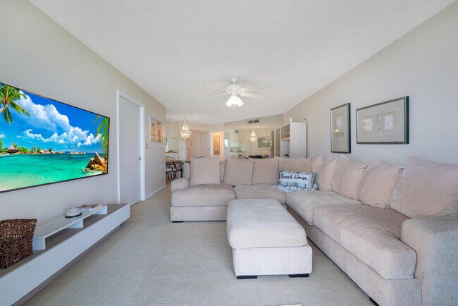 Building Photo - 9550 S Ocean Dr