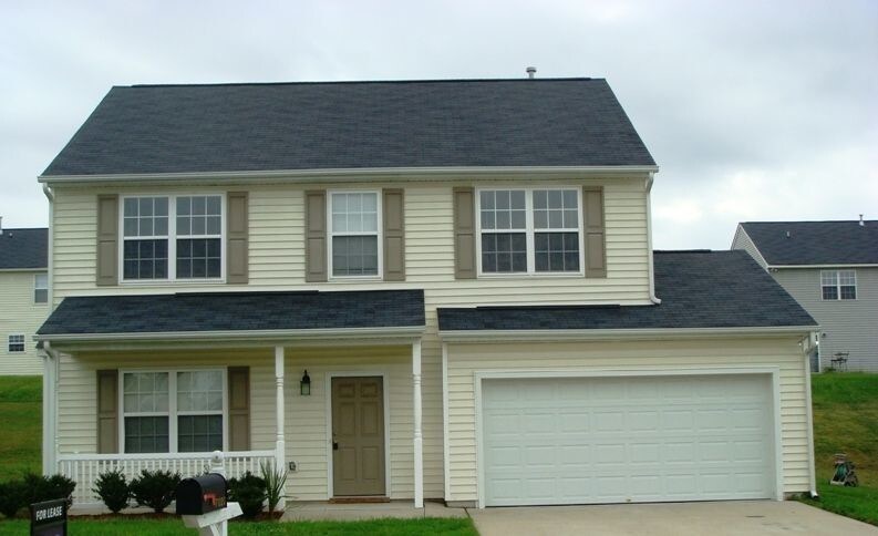 Primary Photo - Lovely 3BR/2.5BA with 2 car garage and loft