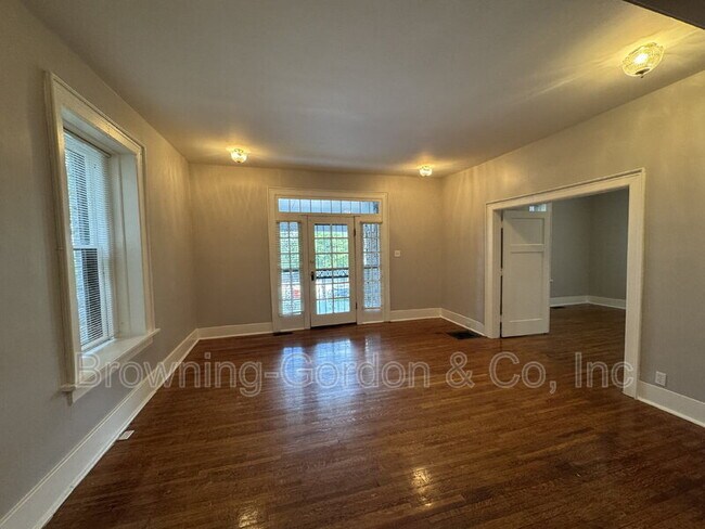 Foto del edificio - 1503 Bernard Ave