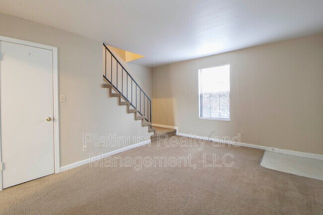 Foto del edificio - 1601 Minglewood Dr