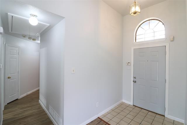 Foto del edificio - 2606 Daisy Ln
