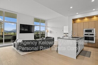 Building Photo - 3389 Lakeshore Rd