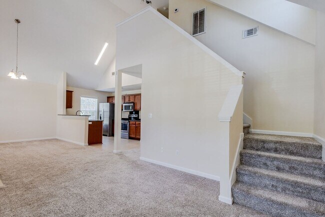 Foto del edificio - Unique 4BR Home with Private Upstairs Suite & Kitchenette in Georgetown