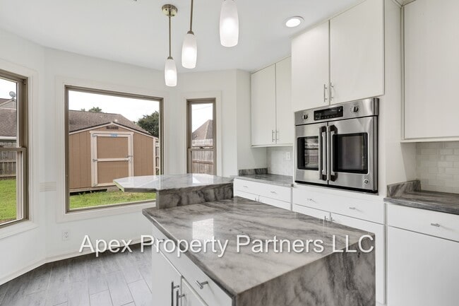 Photo - 7609 Dexter Hollow Dr House