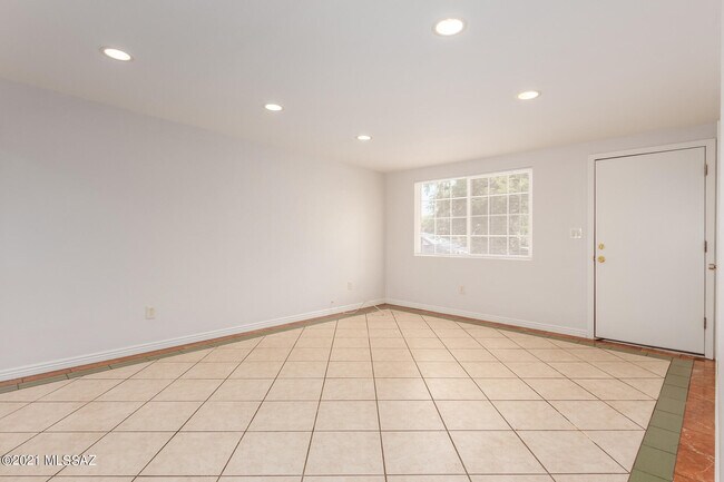 Foto del edificio - 3640 E Lee St