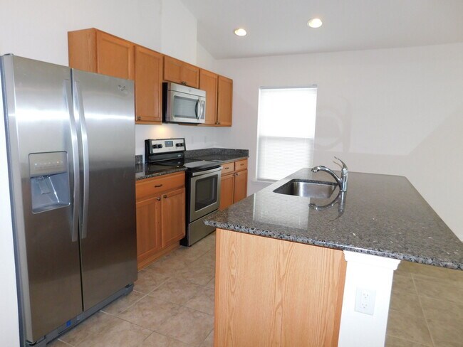 Building Photo - 4 bedroom Executive Home
