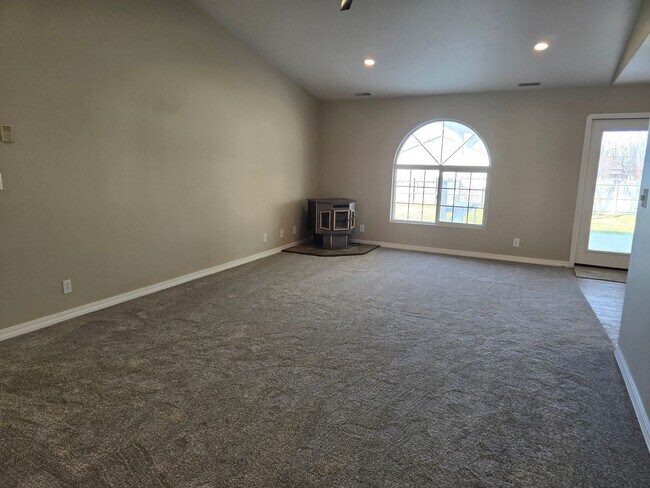 Foto del edificio - Spacious 3 Bed | 2 Bath on Large Corner Lot – Twin Falls