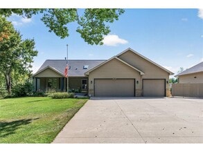 Building Photo - 14372 Heather Ridge Dr