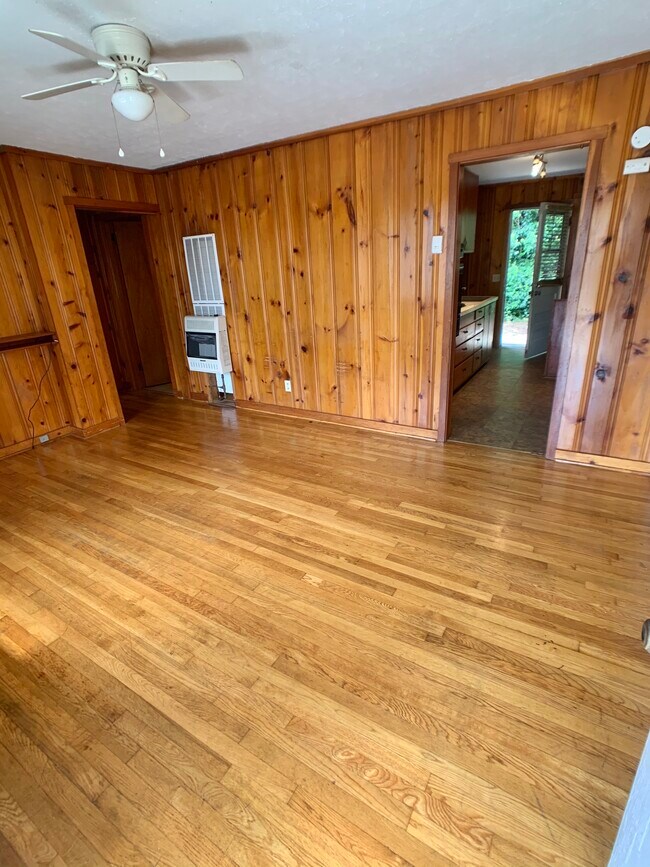 151 N Ross St Unit A, Auburn, AL 36830 151 N Ross St Auburn, AL