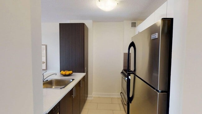 Building Photo - Avalon Park