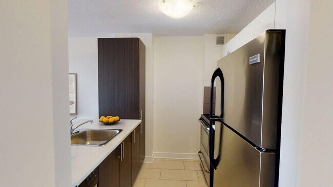 Building Photo - Avalon Park