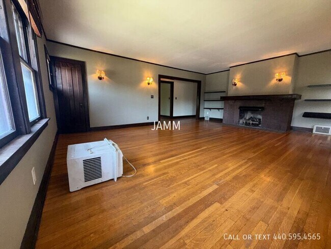 Foto del edificio - 9614 Clifton Blvd