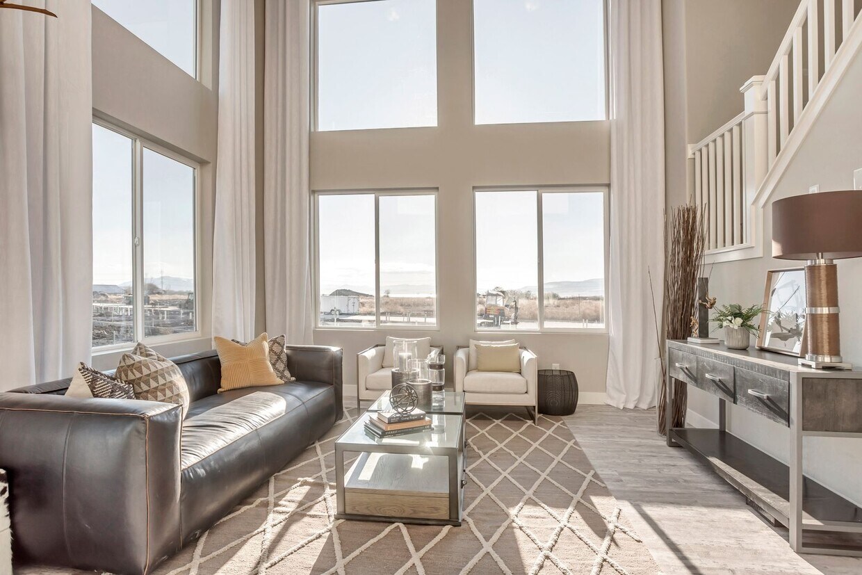 Foto principal - Don't miss out on this 3 Bed 2 Bath in Orem!!