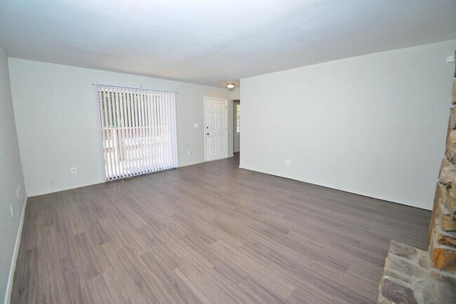 Foto del edificio - 6009 S Quincy Ave