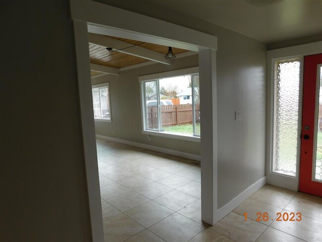 Foto del edificio - 5 Bedroom Updated House in Sedro Woolley!