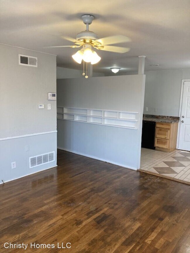 Foto del edificio - 3 br, 1 bath House - 4912 Bowie St