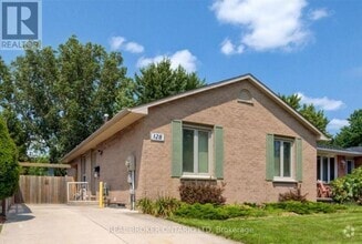 Building Photo - 128 Blanchard Crescent