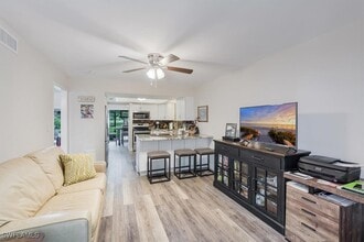 Building Photo - 402 Bristle Cone Ln