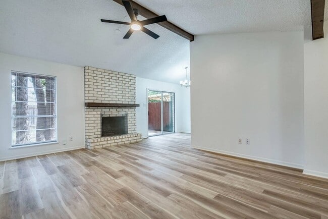 Building Photo - 1306 Glenda Dr