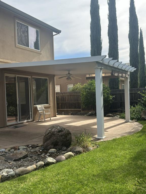 Foto del edificio - 2734 Ledgestone Ln