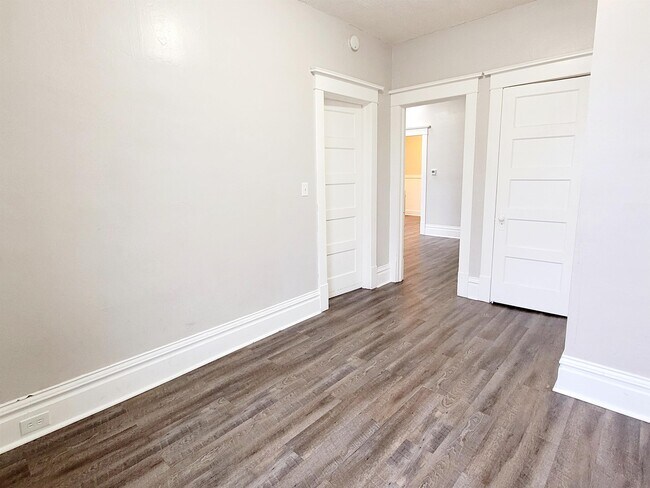 Foto del edificio - 440 Leonard St NW