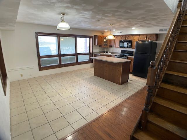 Building Photo - Duplex in Peoria Heights - River View
