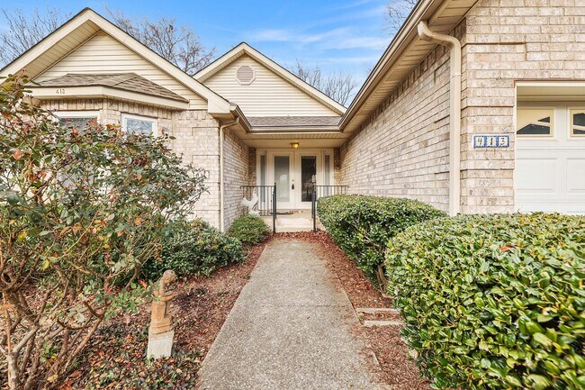 Foto del edificio - 413 Mountain View Ct